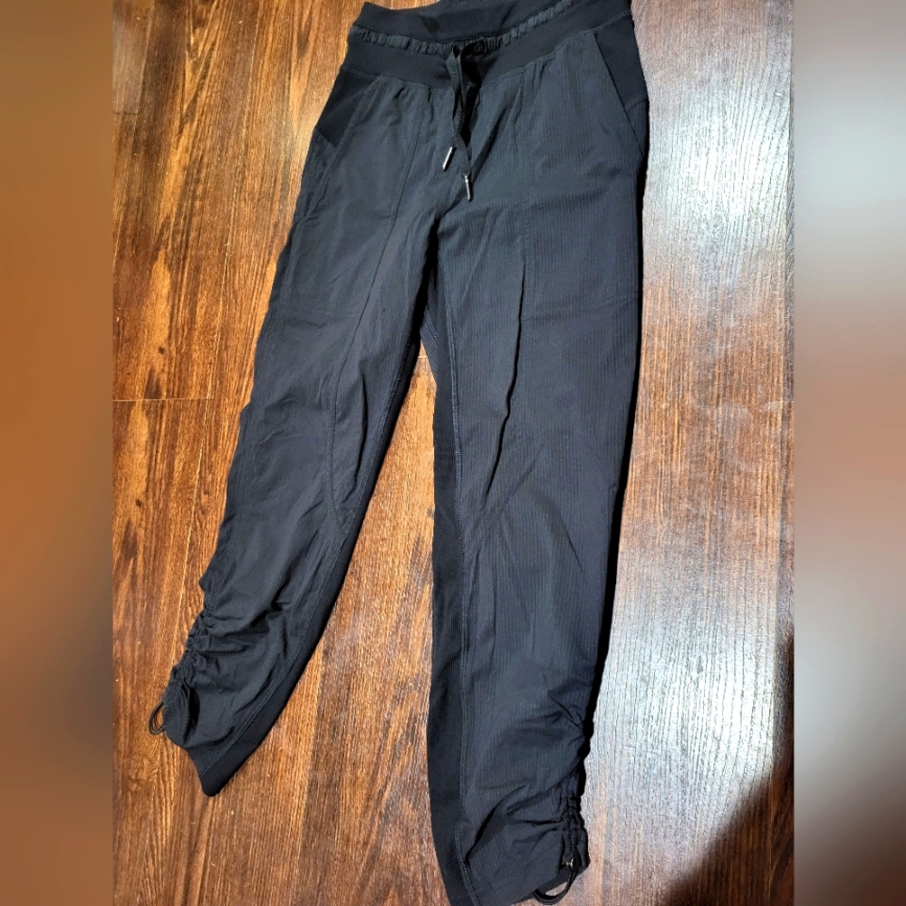 Lululemon dance studio capri